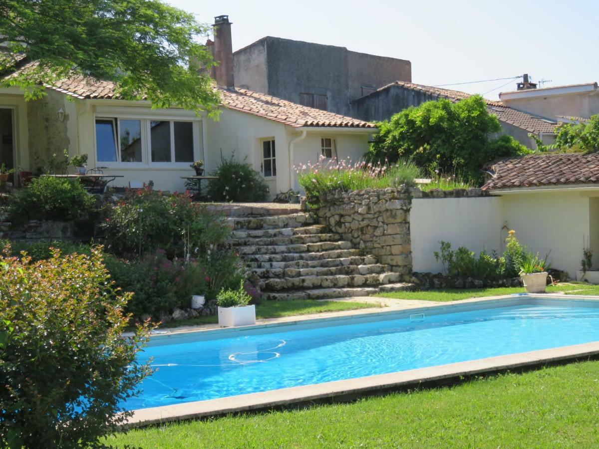 Les 4 Elements St Emilion Bed & Breakfast Branne  ภายนอก รูปภาพ