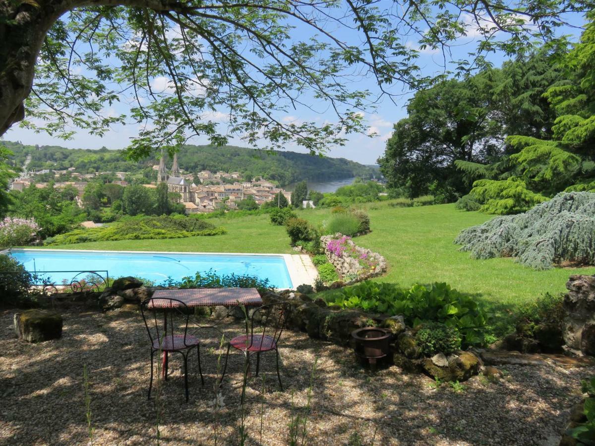 Les 4 Elements St Emilion Bed & Breakfast Branne  ภายนอก รูปภาพ