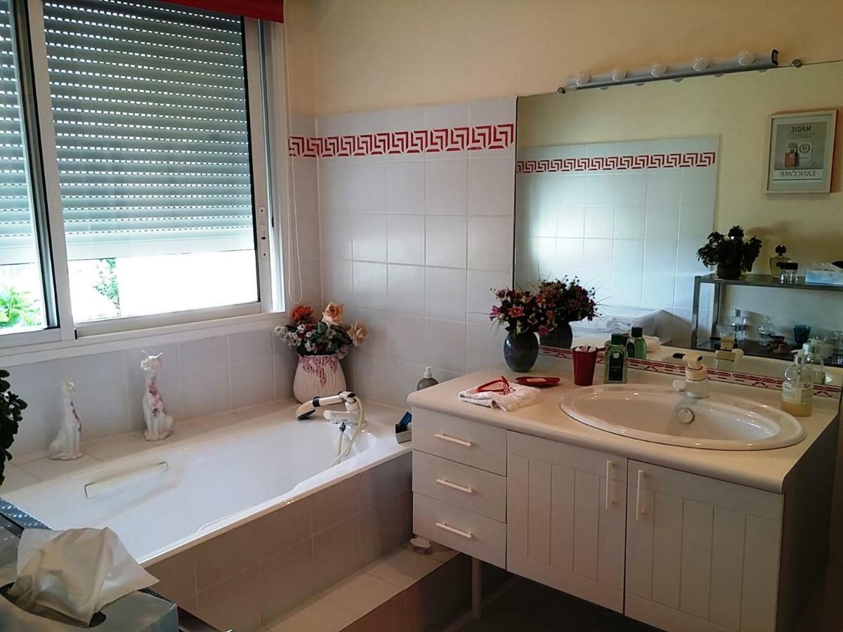 Les 4 Elements St Emilion Bed & Breakfast Branne  ภายนอก รูปภาพ