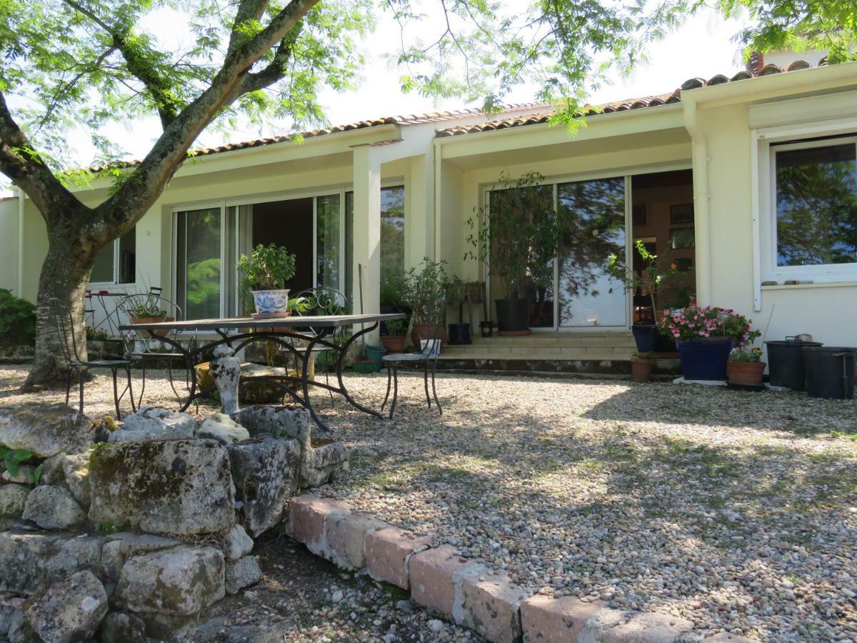 Les 4 Elements St Emilion Bed & Breakfast Branne  ภายนอก รูปภาพ