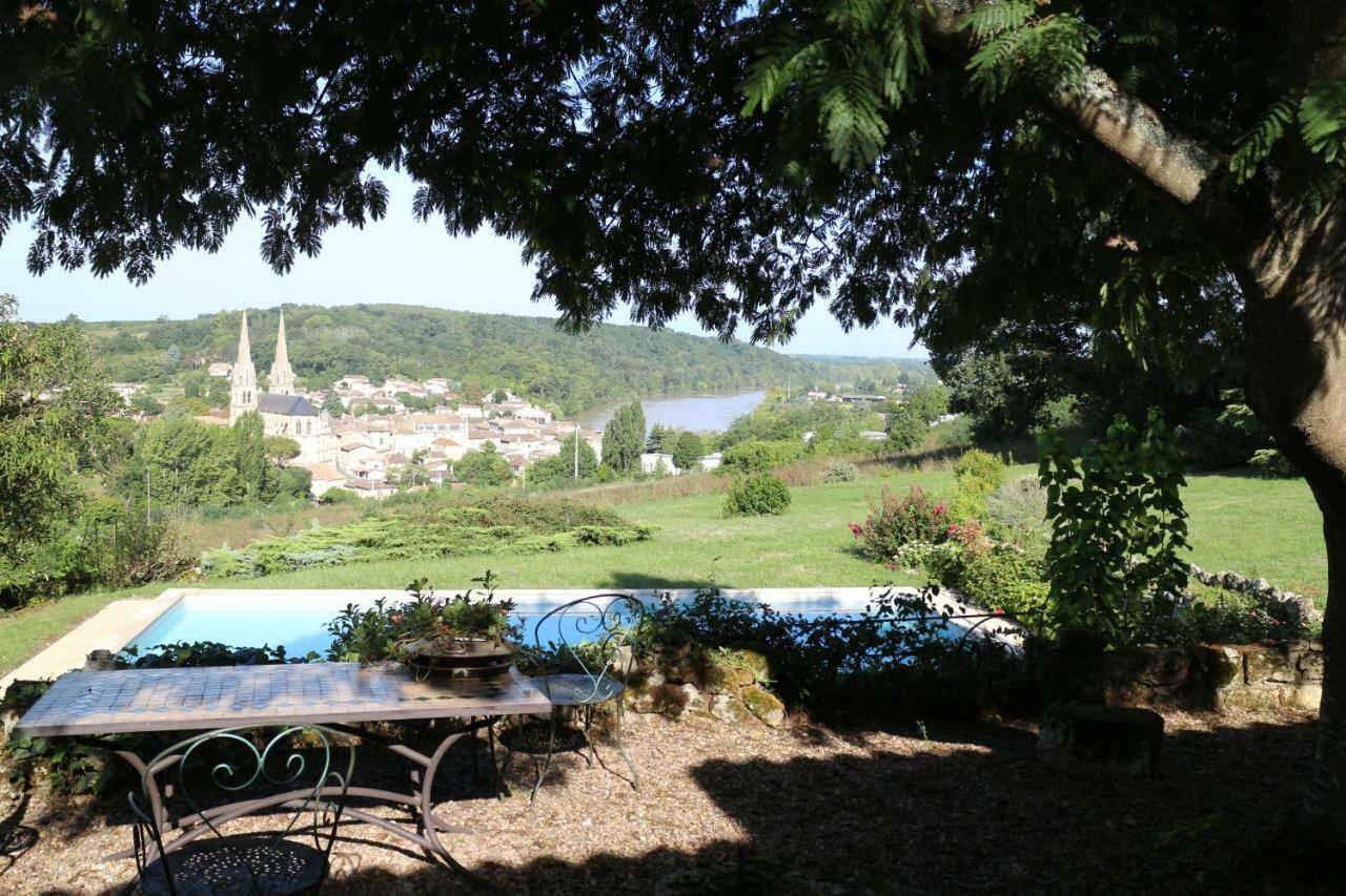 Les 4 Elements St Emilion Bed & Breakfast Branne  ภายนอก รูปภาพ