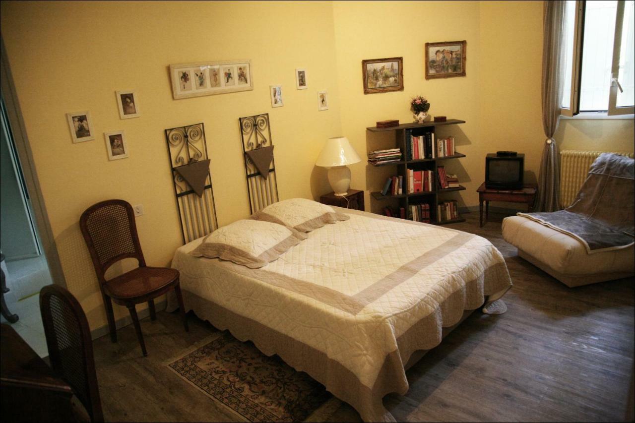 Les 4 Elements St Emilion Bed & Breakfast Branne  ภายนอก รูปภาพ